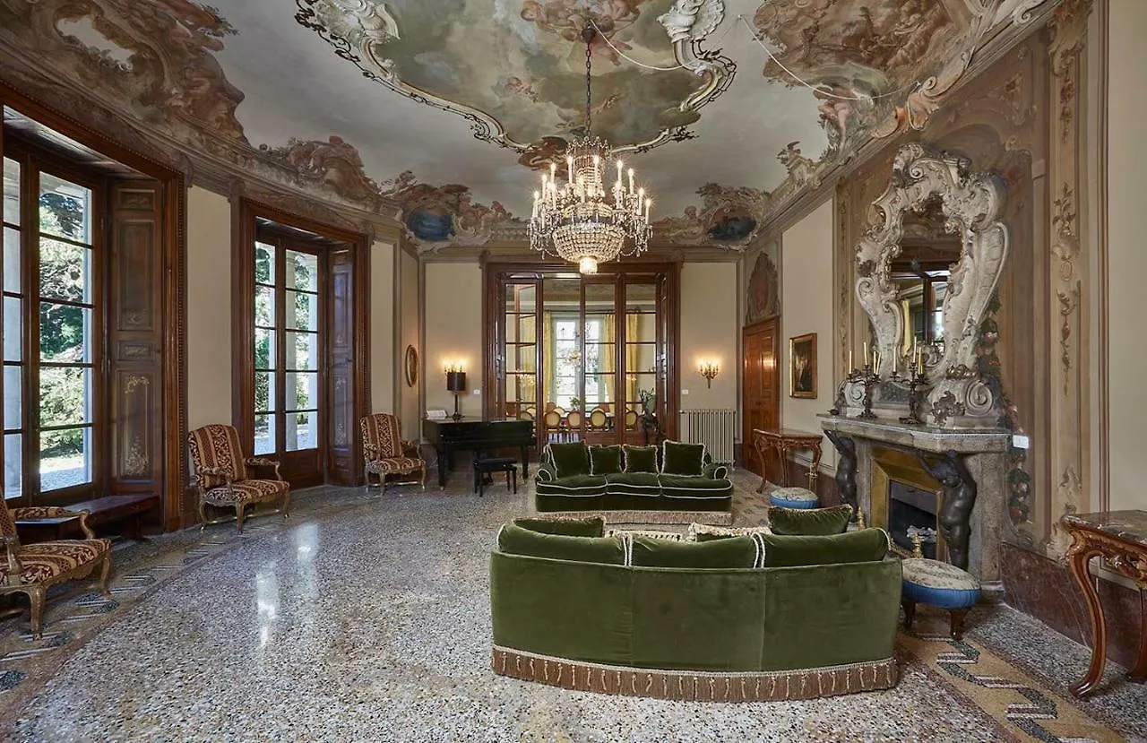 Villa Platamone Como 0*,  Italy